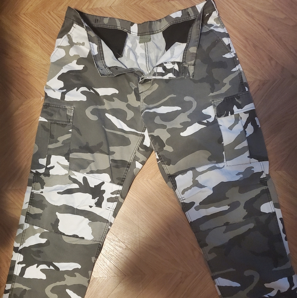 Camo army pants